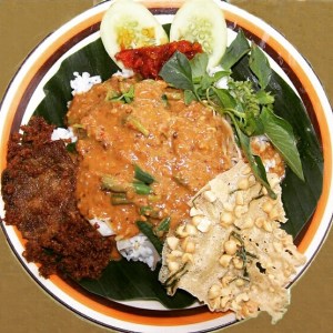 Nasi Pecel Komplit