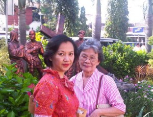 30253_401612624766_1728274_n