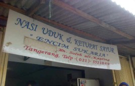 Ketupat Nasi Uduk Encim Sukaria